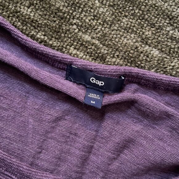 Gap Long Sleeve - Picture 3 of 4